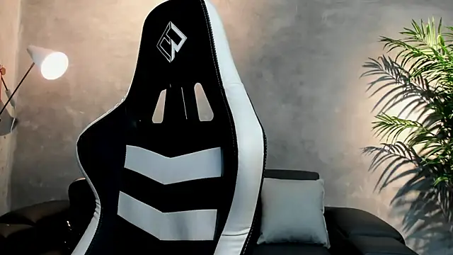 maddox santana online show from January 2026 05:10:02 AM