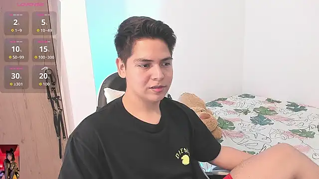 Snapshot of Asta_YunoXXX chatting on February 2026 07:21:02 AM Asta YunoXXX online show from February 2026 07:21:02 AM