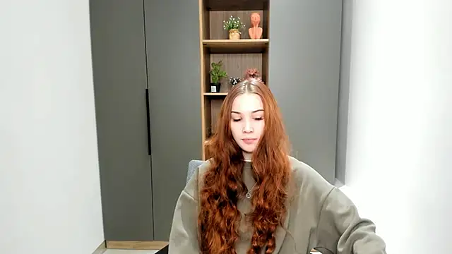 ElizaHunkins online show from November 2025 08:29:02 AM