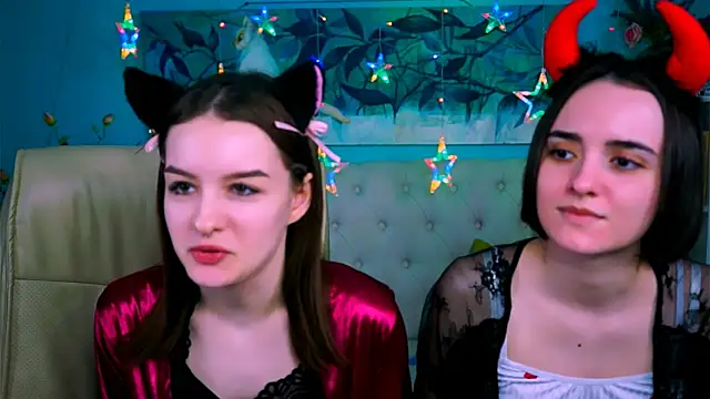 KateWillows online show from April 2026 04:28:01 AM