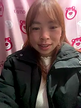 alissa-ww online show from December 2025 01:30:01 PM