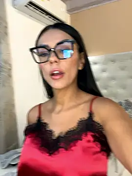 SofhiaTaylor online show from January 2026 01:30:01 AM