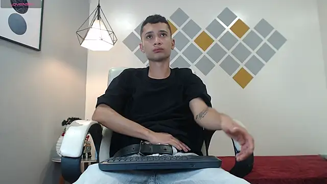 Snapshot of LucassSmith11 chatting on January 2026 11:37:02 AM LucassSmith11 online show from January 2026 11:37:02 AM