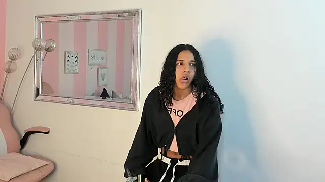 Amaia Monroe online show from February 2026 03:48:02 AM