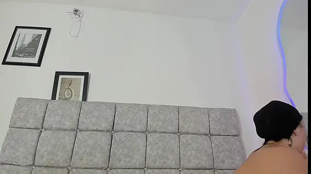 sofiia smith  online show from January 2026 06:44:02 PM