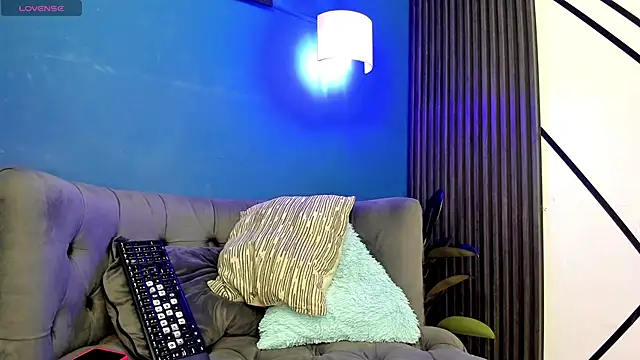 Snapshot of Sky_Rivers chatting on November 2025 03:10:02 AM Sky Rivers online show from November 2025 03:10:02 AM