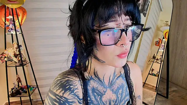 Snapshot of AryRousse chatting on March 2026 02:37:01 AM AryRousse online show from March 2026 02:37:01 AM