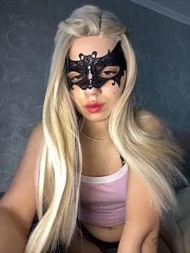 s4rah online show from February 2026 01:08:02 PM