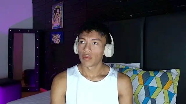 santinaughty online show from January 2026 09:17:02 PM