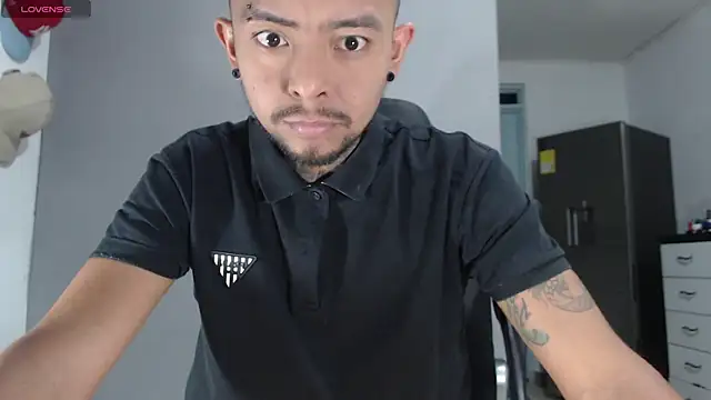 BASTIAN NICOLAS  online show from April 2026 03:39:01 PM