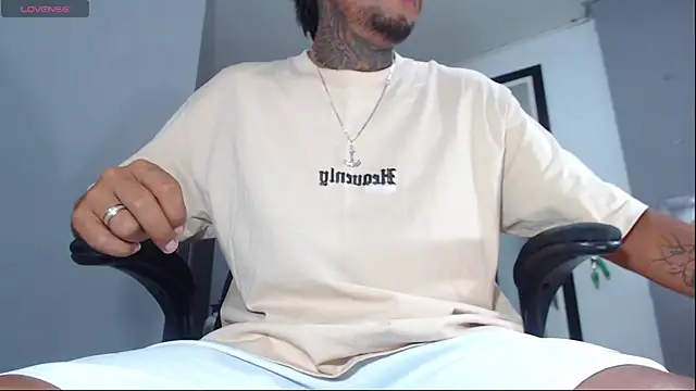 BASTIAN NICOLAS  online show from April 2026 08:04:02 PM