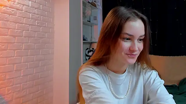 Snapshot of LouiseFlower_ chatting on November 2025 07:12:01 AM LouiseFlower online show from November 2025 07:12:01 AM