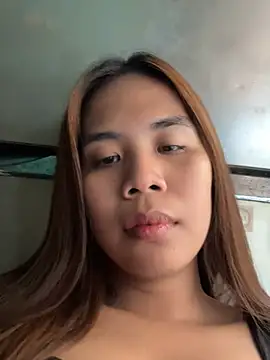 Snapshot of Margaux4U chatting on April 2026 07:24:01 AM Margaux4U online show from April 2026 07:24:01 AM