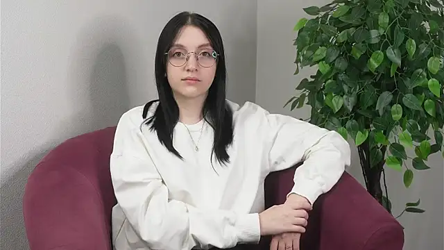 AmyDilox online show from December 2025 05:45:02 AM