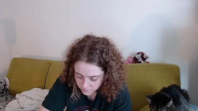 DeliaBlew online show from May 2026 12:32:02 PM