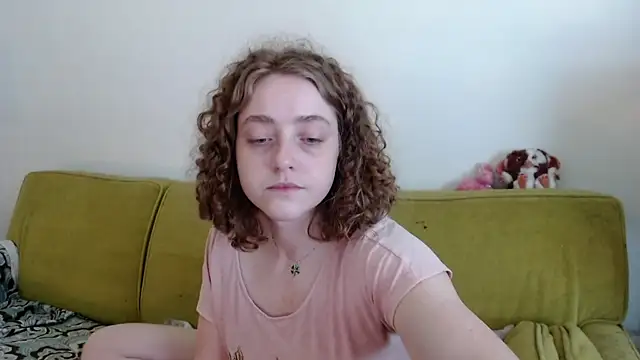 DeliaBlew online show from June 2026 01:35:01 PM