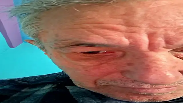 Snapshot of mikel48_ chatting on December 2025 12:10:01 PM mikel48 online show from December 2025 12:10:01 PM