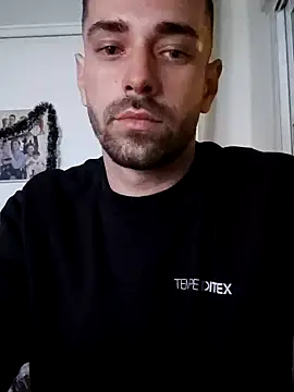 Elchicomalo29 online show from January 2026 11:20:02 PM