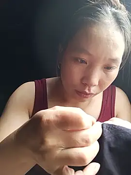 Snapshot of Evelyn-n chatting on July 2026 02:55:01 AM Evelyn-n online show from July 2026 02:55:01 AM