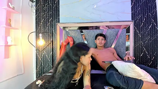 Snapshot of aaron_and_alahya chatting on December 2025 02:53:01 AM aaron and alahya online show from December 2025 02:53:01 AM