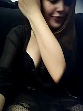 lunaevox online show from November 2025 11:09:01 PM