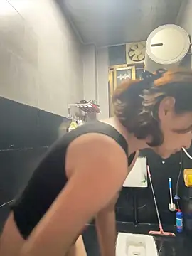 A-ZJunn online show from March 2026 12:32:01 PM