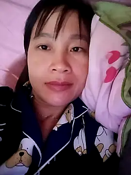 Snapshot of Change-gee chatting on December 2025 01:35:02 AM Change-gee online show from December 2025 01:35:02 AM