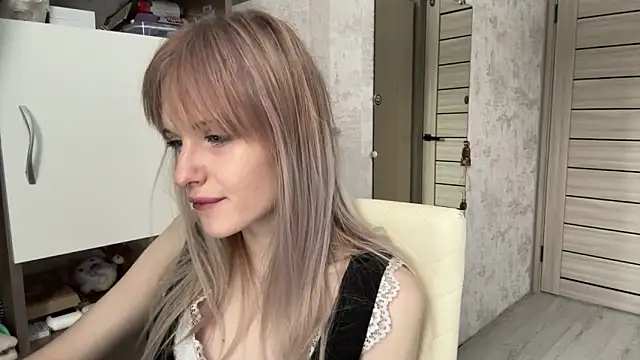 CelenFomes online show from February 2026 07:35:01 AM