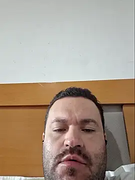 comeseucuzinh online show from November 2025 11:47:02 AM