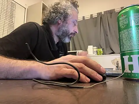 Snapshot of Petebulimia chatting on June 2026 07:14:02 AM Petebulimia online show from June 2026 07:14:02 AM