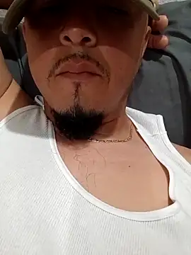 Snapshot of Lalin2323 chatting on February 2026 12:41:02 AM Lalin2323 online show from February 2026 12:41:02 AM