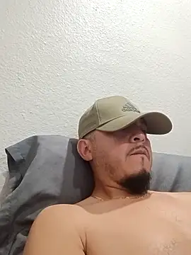 Snapshot of Lalin2323 chatting on March 2026 10:23:01 PM Lalin2323 online show from March 2026 10:23:01 PM