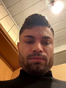 Snapshot of Daniel_fit chatting on December 2025 02:16:02 AM Daniel fit online show from December 2025 02:16:02 AM