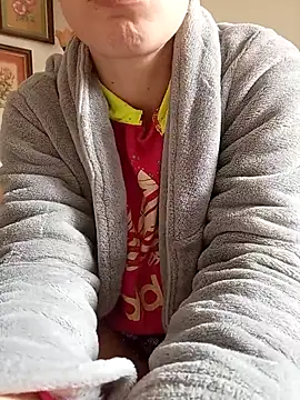 gatitachula93 online show from April 2026 11:32:01 AM