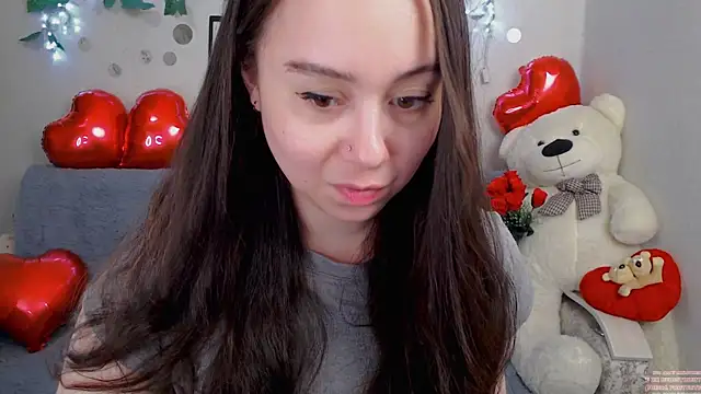 Snapshot of AlinaEleven chatting on May 2026 11:21:01 PM AlinaEleven online show from May 2026 11:21:01 PM
