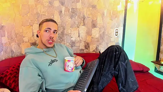 PatrickS25 online show from February 2026 04:12:02 AM