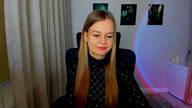 MidnighteAura online show from March 2026 03:33:01 AM