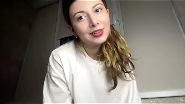 Snapshot of lunary_dr chatting on December 2025 05:51:02 PM lunary dr online show from December 2025 05:51:02 PM