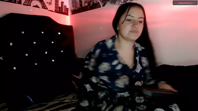 MisNicol online show from December 2025 10:33:01 AM