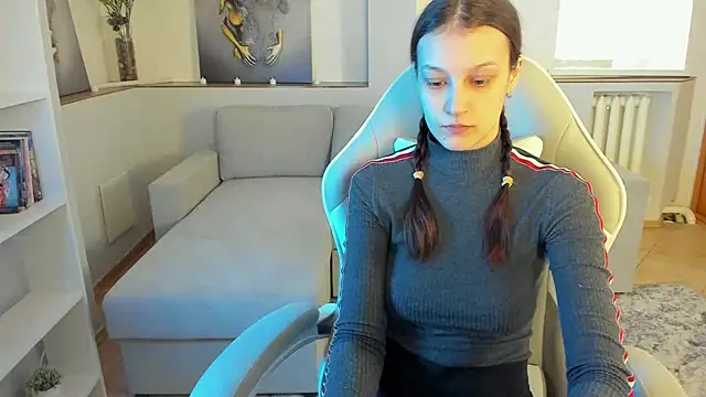 KrisDoeil online show from March 2026 02:13:01 AM