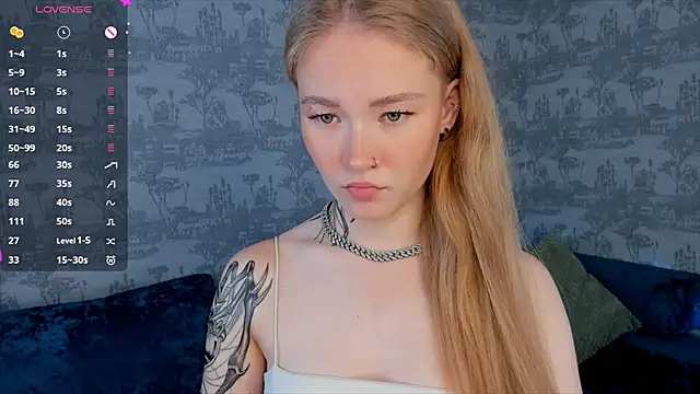 Snapshot of MaireLanda chatting on June 2026 04:10:01 AM MaireLanda online show from June 2026 04:10:01 AM