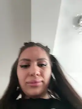 SiennaLuxexx online show from March 2026 01:06:01 PM