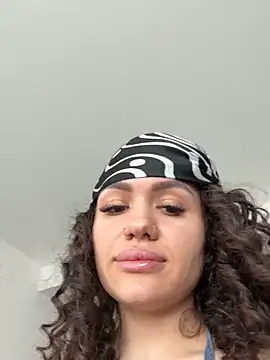 SiennaLuxexx online show from March 2026 01:15:01 PM