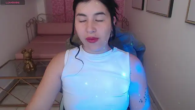 Snapshot of Nina_harpper_ chatting on February 2026 12:37:02 PM Nina harpper online show from February 2026 12:37:02 PM