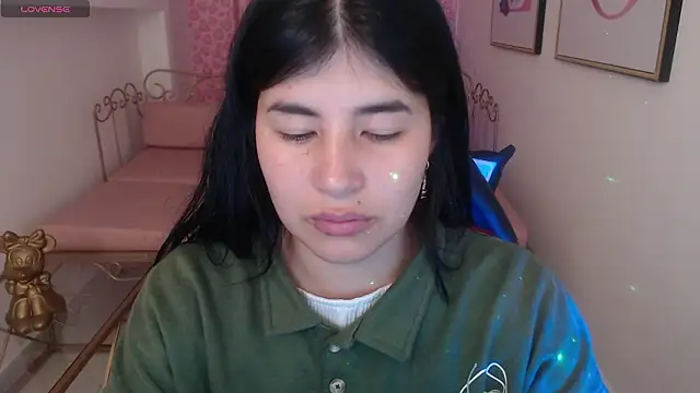 Snapshot of Nina_harpper_ chatting on February 2026 01:05:02 PM Nina harpper online show from February 2026 01:05:02 PM