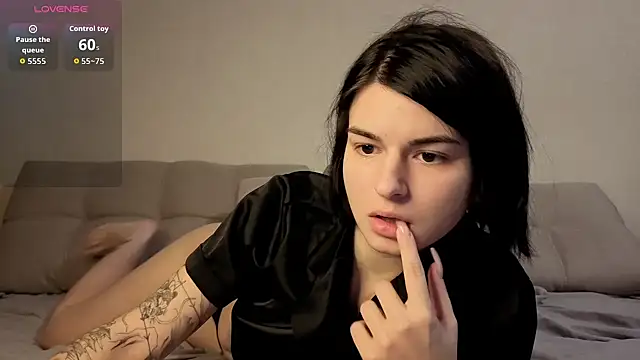 lololozhechka online show from December 2025 06:25:01 PM