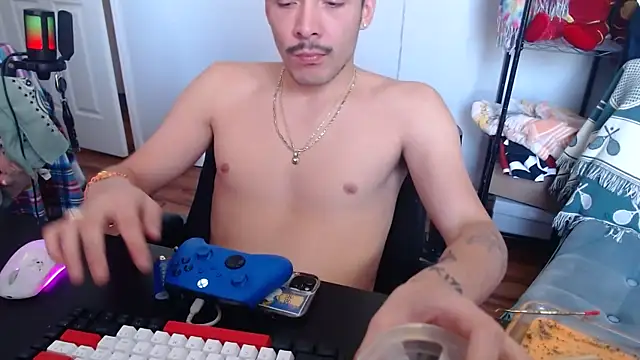 Snapshot of Longdforya chatting on March 2026 04:10:01 PM Longdforya online show from March 2026 04:10:01 PM