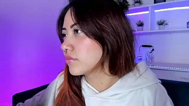 Saelivrae online show from February 2026 07:11:01 PM