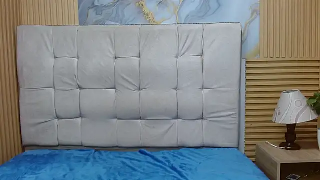 millyjones303av online show from December 2025 05:30:01 PM