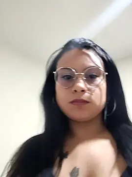 Snapshot of Laura_Daza1 chatting on December 2025 12:51:01 AM Laura Daza1 online show from December 2025 12:51:01 AM